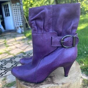 VTG Steve Madden Purple Heeled Bootie